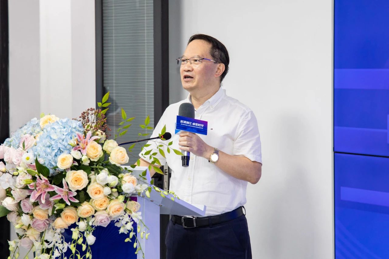 中国工程院院士、湘江时代机器人研究院院长王耀南现场演讲.jpg