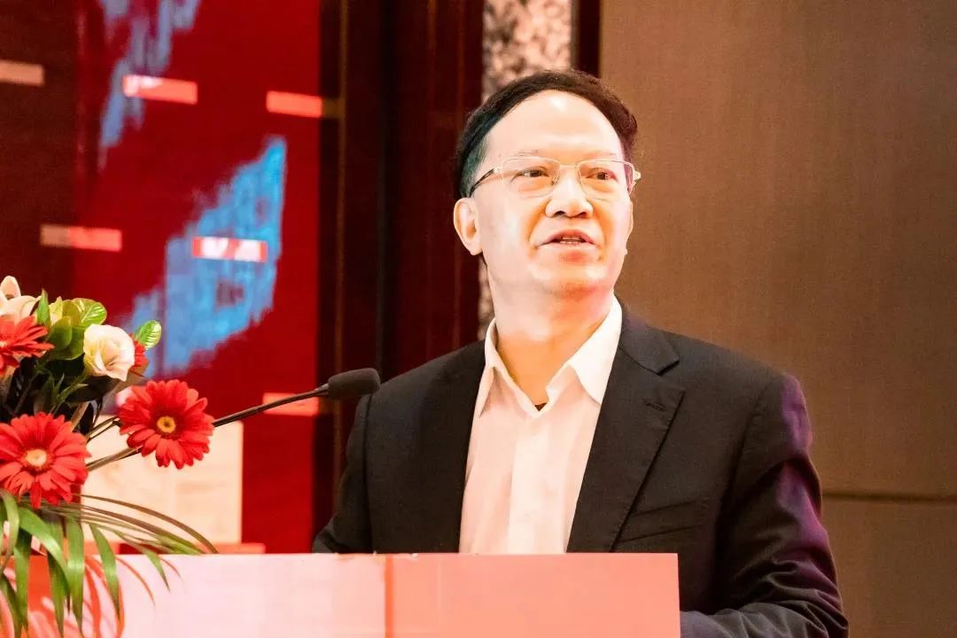 比邻星科技首席科学家任湖南省先进制造业科技创新联盟主席-2.jpg